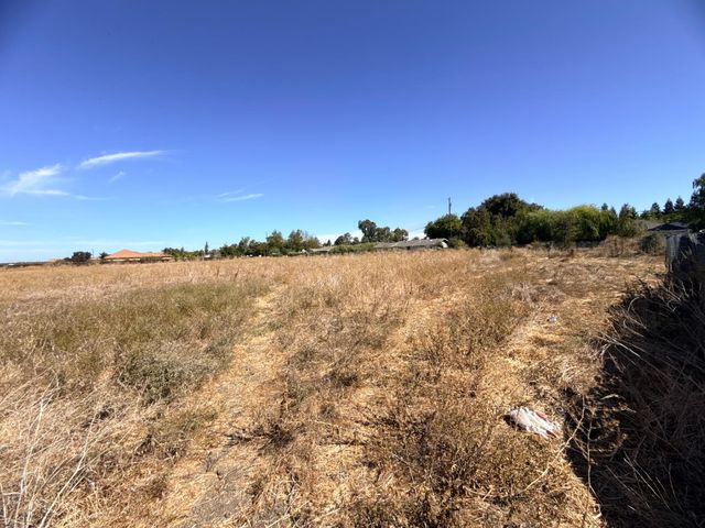 11663 E Copperopolis Rd, Stockton, CA 95215