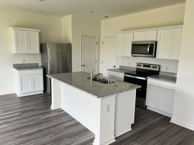 1207 Carriage Wood Circle, Ridgeville, SC 29472