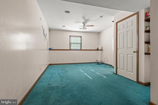 18 ROSALIND CIR, Sicklerville, NJ 08081