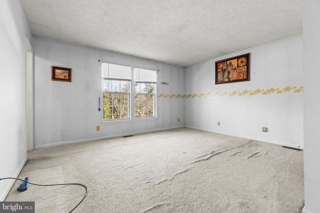 18 ROSALIND CIR, Sicklerville, NJ 08081