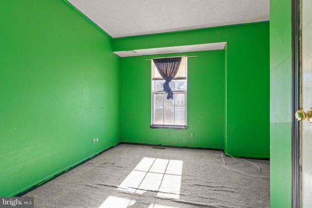 18 ROSALIND CIR, Sicklerville, NJ 08081