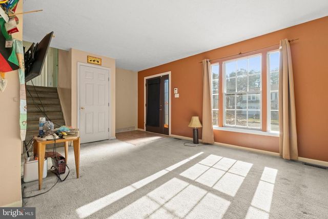 18 ROSALIND CIR, Sicklerville, NJ 08081