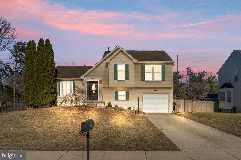 18 ROSALIND CIR, Sicklerville, NJ 08081