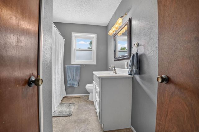 1303 Shultz Street, Waterloo, IA 50707