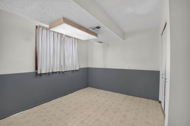 1303 Shultz Street, Waterloo, IA 50707