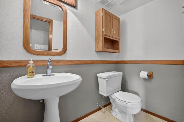 1303 Shultz Street, Waterloo, IA 50707