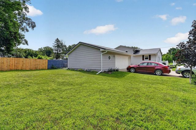 1303 Shultz Street, Waterloo, IA 50707