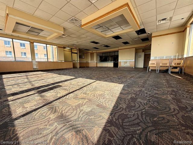 18902 Northline Road, Southgate, MI 48195