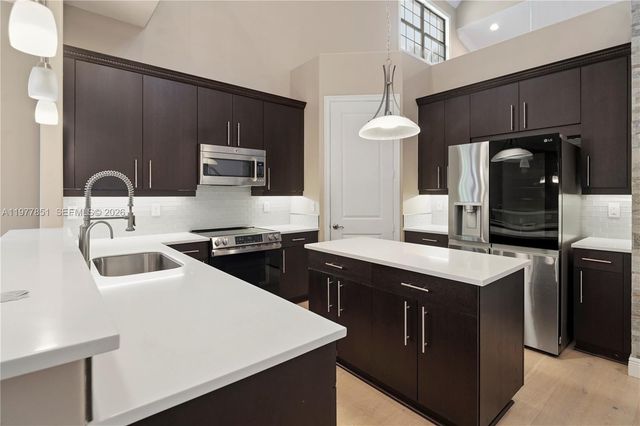 7573 NW 113th Ave, Parkland, FL 33076