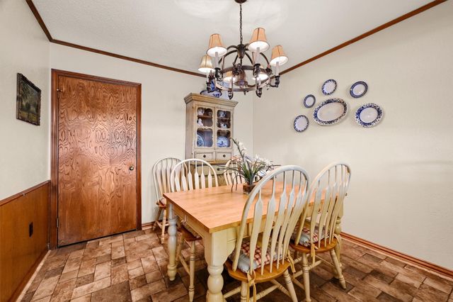 105 Cheyenne Drive, Lake Kiowa, TX 76240