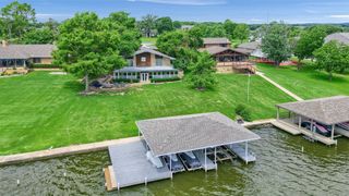 105 Cheyenne Drive, Lake Kiowa, TX 76240