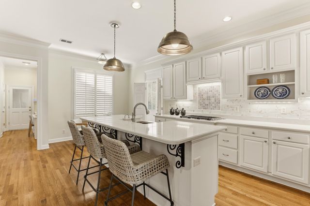 7298 MONT BLANC DR, Germantown, TN 38138