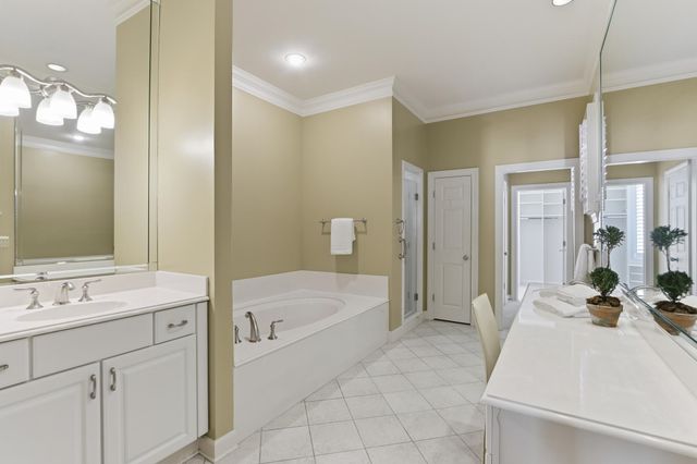 7298 MONT BLANC DR, Germantown, TN 38138