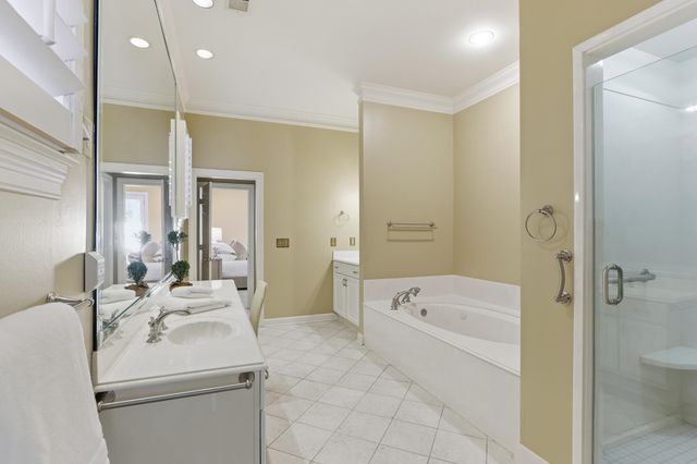 7298 MONT BLANC DR, Germantown, TN 38138