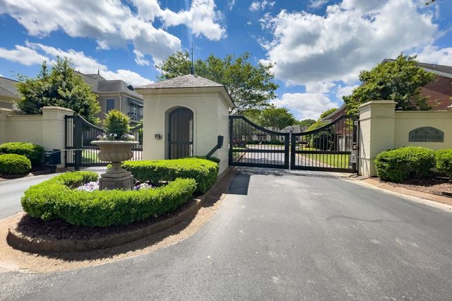 7298 MONT BLANC DR, Germantown, TN 38138