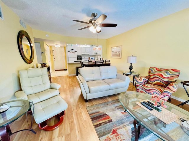 257 S Cypress Road 442, Pompano Beach, FL 33060