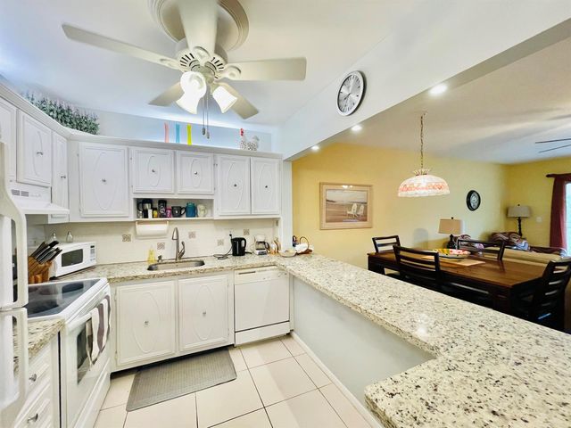257 S Cypress Road 442, Pompano Beach, FL 33060
