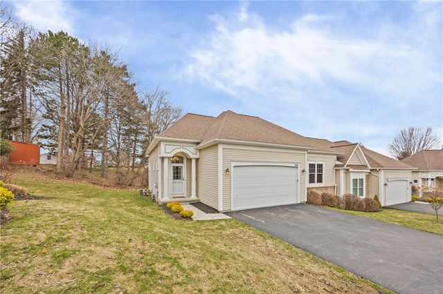 506 Audubon Trail, Irondequoit, NY 14622