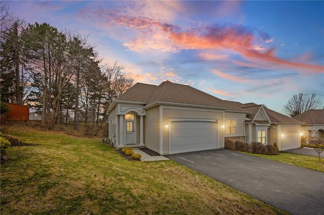 506 Audubon Trail, Irondequoit, NY 14622