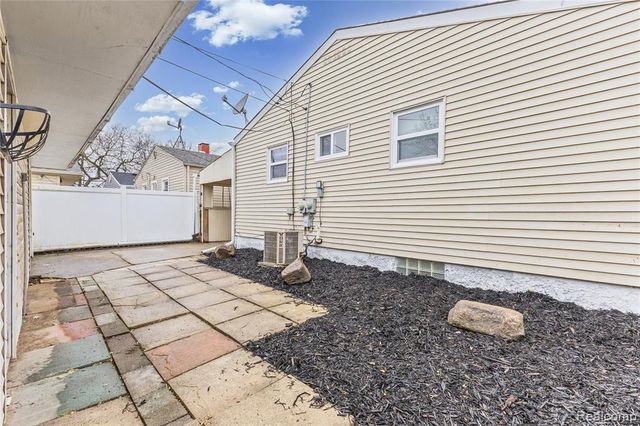 277 White Street, Ecorse, MI 48229