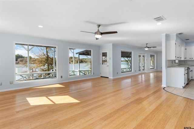 2001 Lakeshore Drive, Jacksonville, TX 75766