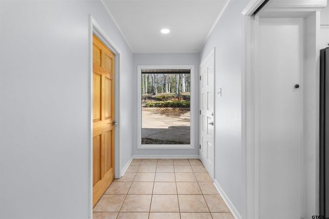 2001 Lakeshore Drive, Jacksonville, TX 75766