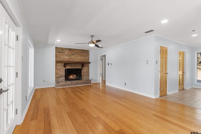 2001 Lakeshore Drive, Jacksonville, TX 75766