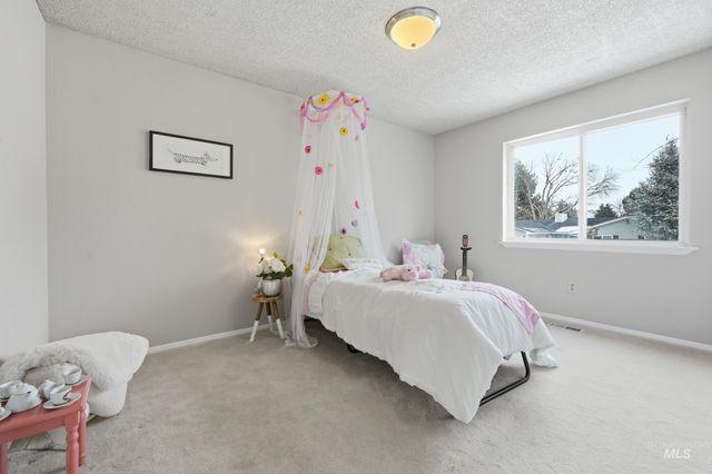 3589 S Minuteman Way, Boise, ID 83706