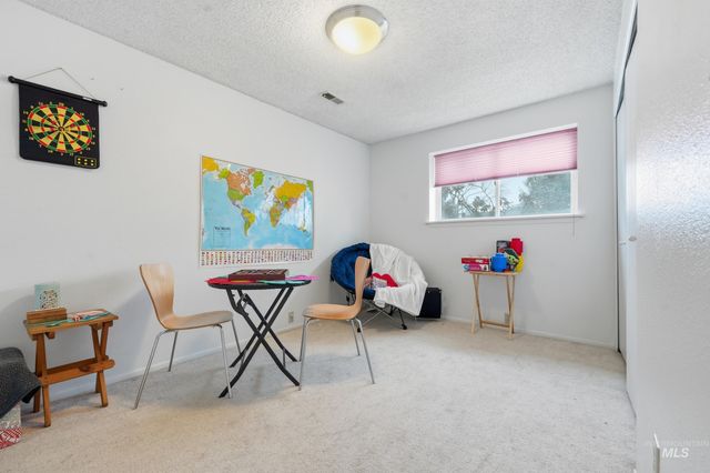 3589 S Minuteman Way, Boise, ID 83706