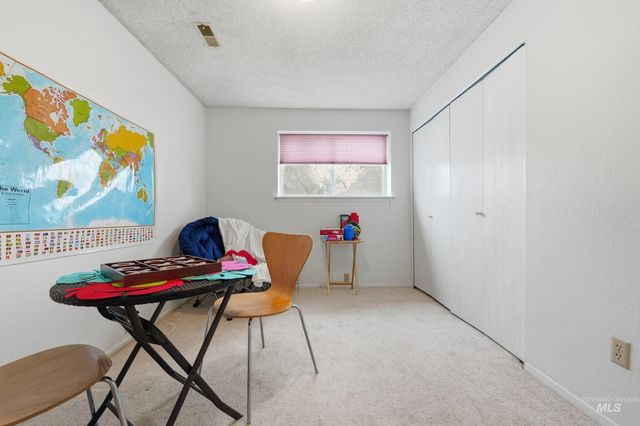 3589 S Minuteman Way, Boise, ID 83706