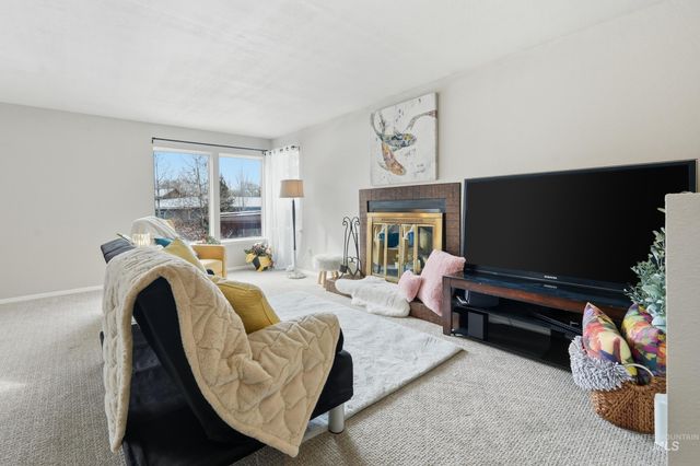 3589 S Minuteman Way, Boise, ID 83706