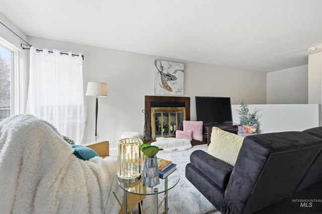 3589 S Minuteman Way, Boise, ID 83706