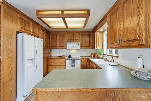 3589 S Minuteman Way, Boise, ID 83706