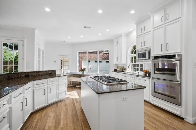 5003 Imperial Street, Bellaire, TX 77401