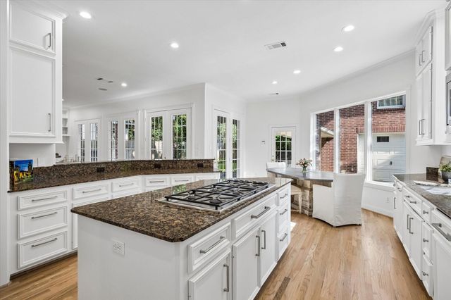 5003 Imperial Street, Bellaire, TX 77401