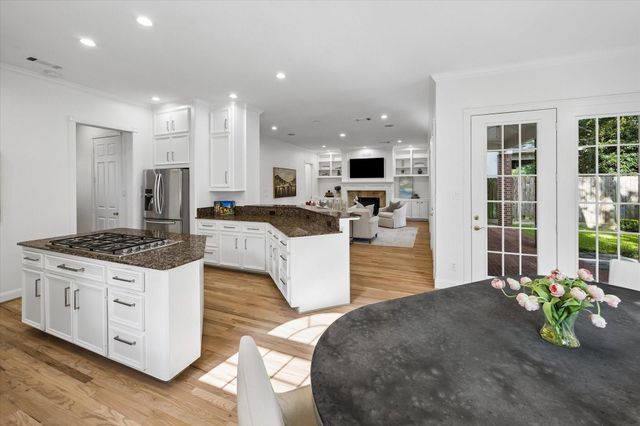 5003 Imperial Street, Bellaire, TX 77401