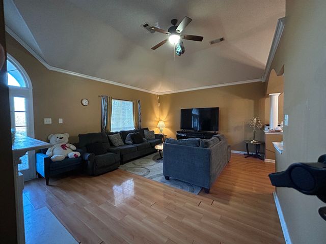 741 N SANGA RD, Memphis, TN 38018