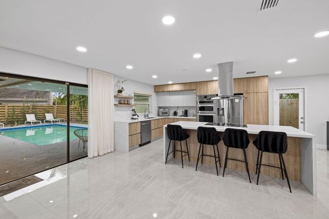 136 Greens Road, Hollywood, FL 33021