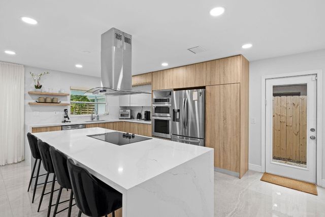 136 Greens Road, Hollywood, FL 33021