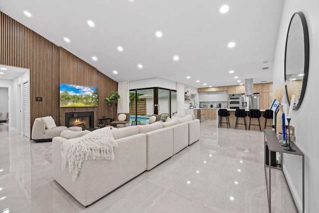 136 Greens Road, Hollywood, FL 33021