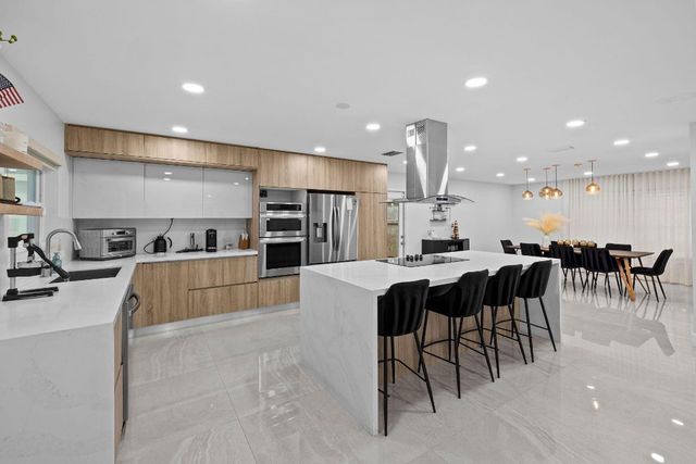 136 Greens Road, Hollywood, FL 33021