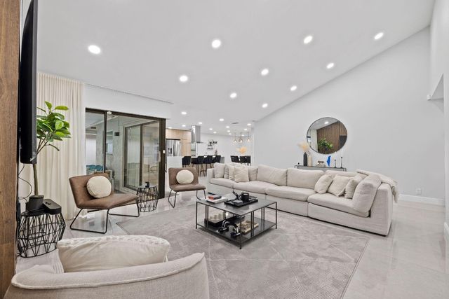 136 Greens Road, Hollywood, FL 33021