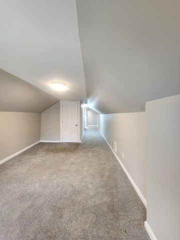 8000 S Woodlawn Avenue, Chicago, IL 60619