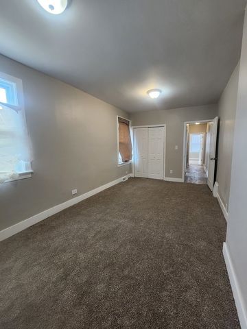 8000 S Woodlawn Avenue, Chicago, IL 60619