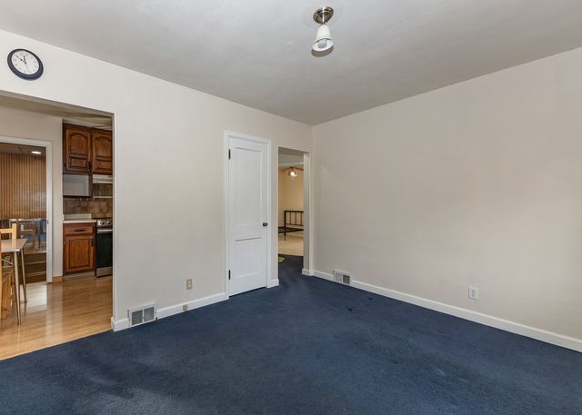 1517 W 38th Street, Davenport, IA 52806