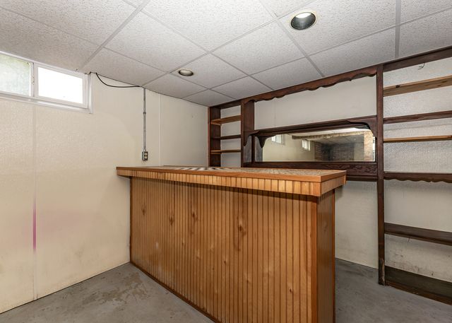 1517 W 38th Street, Davenport, IA 52806