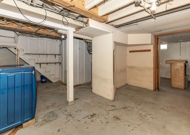 1517 W 38th Street, Davenport, IA 52806