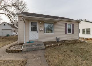 1517 W 38th Street, Davenport, IA 52806