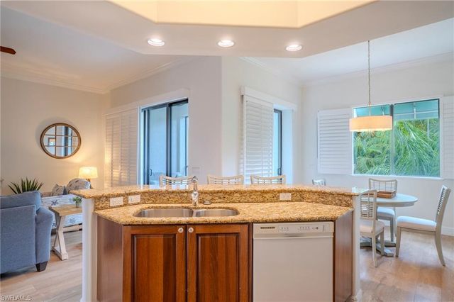 1045 Sandpiper ST G203, Naples, FL 34102