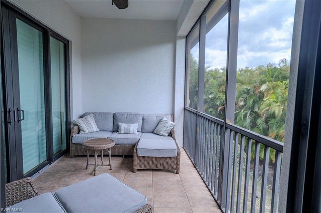 1045 Sandpiper ST G203, Naples, FL 34102